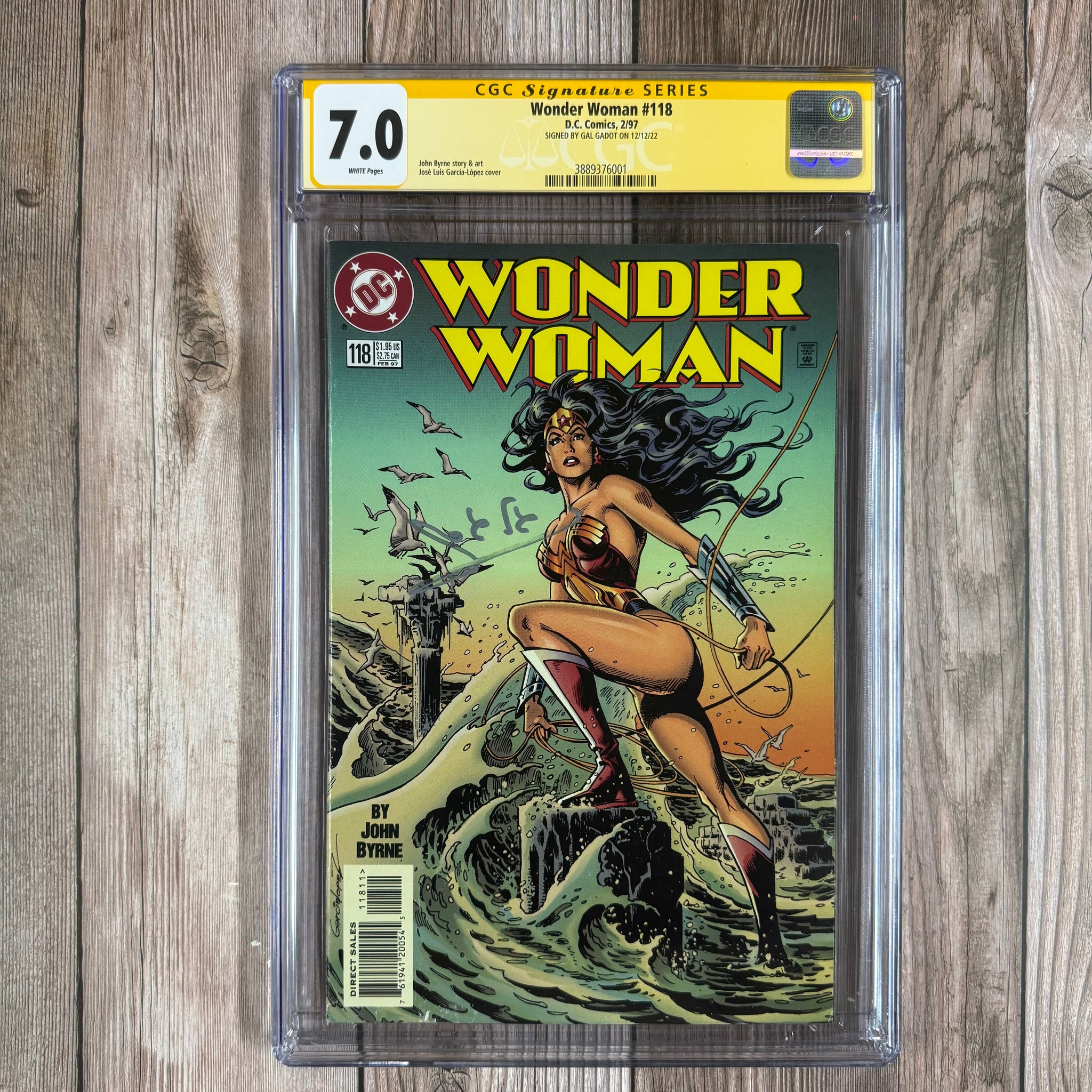 Wonder Woman #118 CGC 7.0 WP SS Signed by Gal Gadot Cover Art by